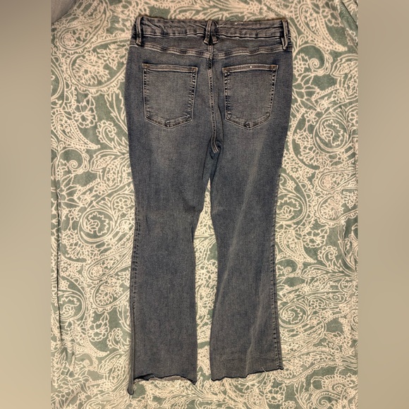 Good American Good Legs Flare - Picture 4 of 10